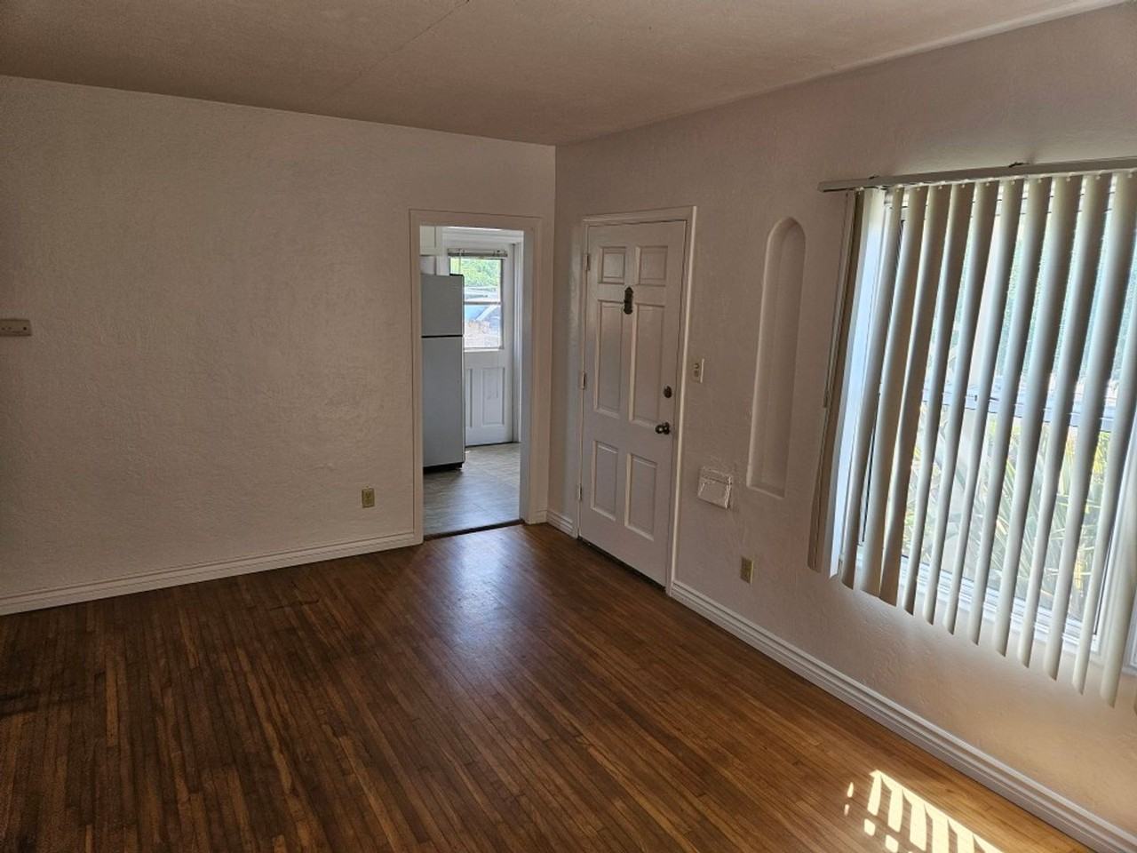 2235 Chicago St - Photo 5 of 14