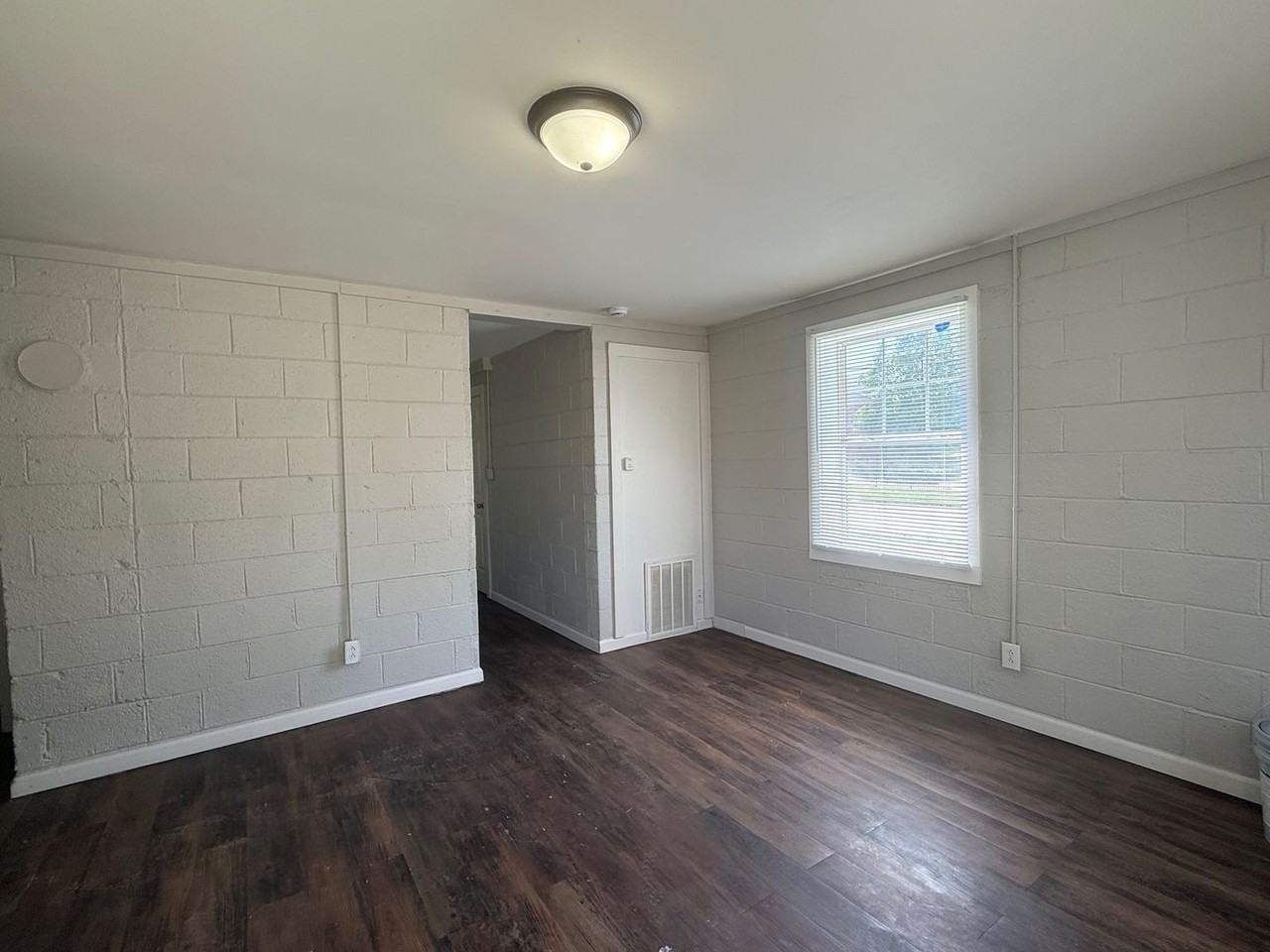 2519 Baltimore Ave #B - Photo 3 of 8