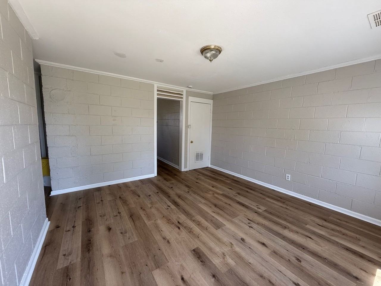 2010 E 25th St - Photo 6 of 10