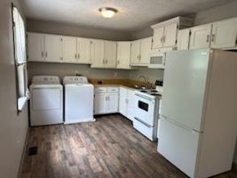 featured image of 572 Meadow St #11
