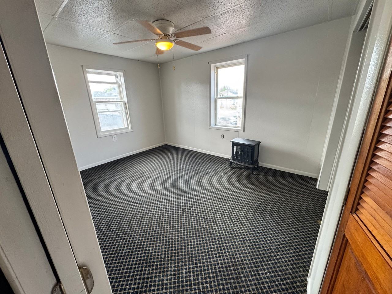 202 S Detroit St - Photo 4 of 8