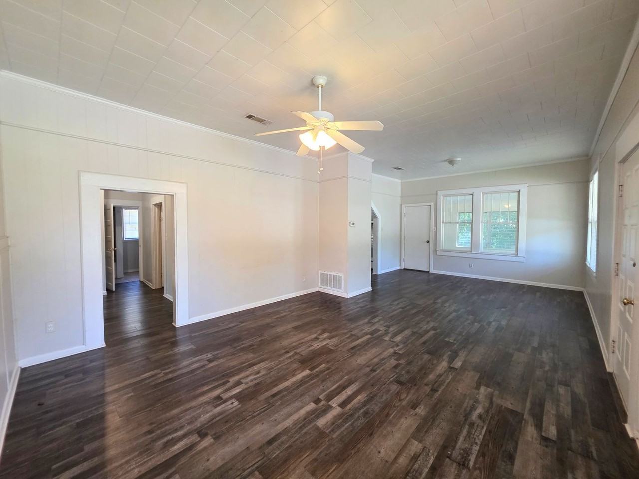 5404 N Blue Angel Pkwy - Photo 3 of 30