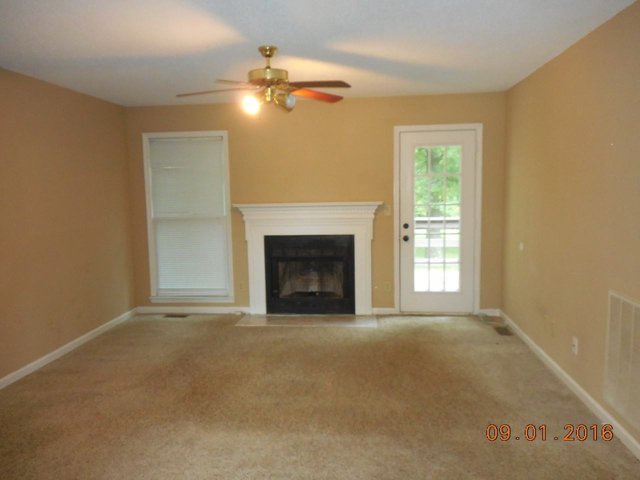 2807 Highway 41a S - Photo 3 of 11
