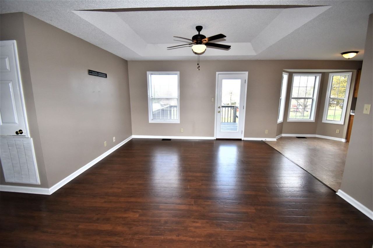 1305 Hand Dr - Photo 2 of 20