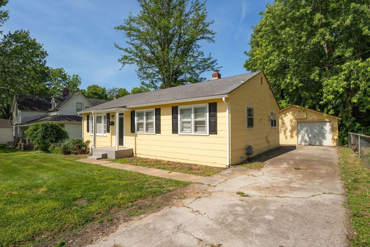 1149 S Main Ave - Photo 3 of 21