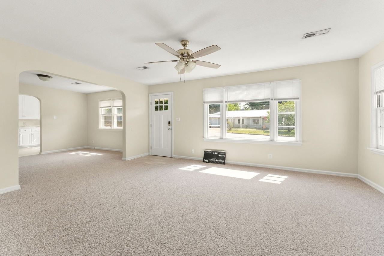 1149 S Main Ave - Photo 7 of 21