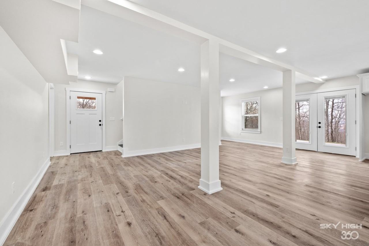 11689 Tony Mountain Rd - Photo 3 of 35