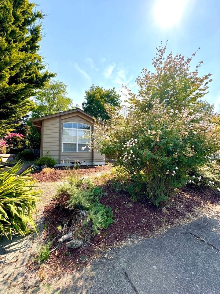 3590 Sw Par Pl - Photo 2 of 45