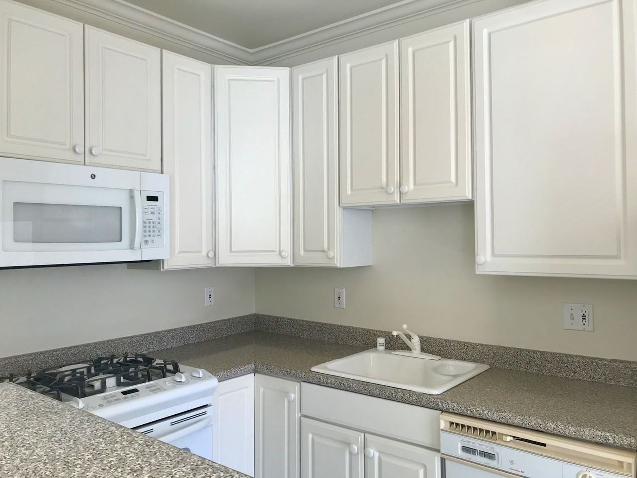 2130 Beach St #301 - Photo 7 of 16