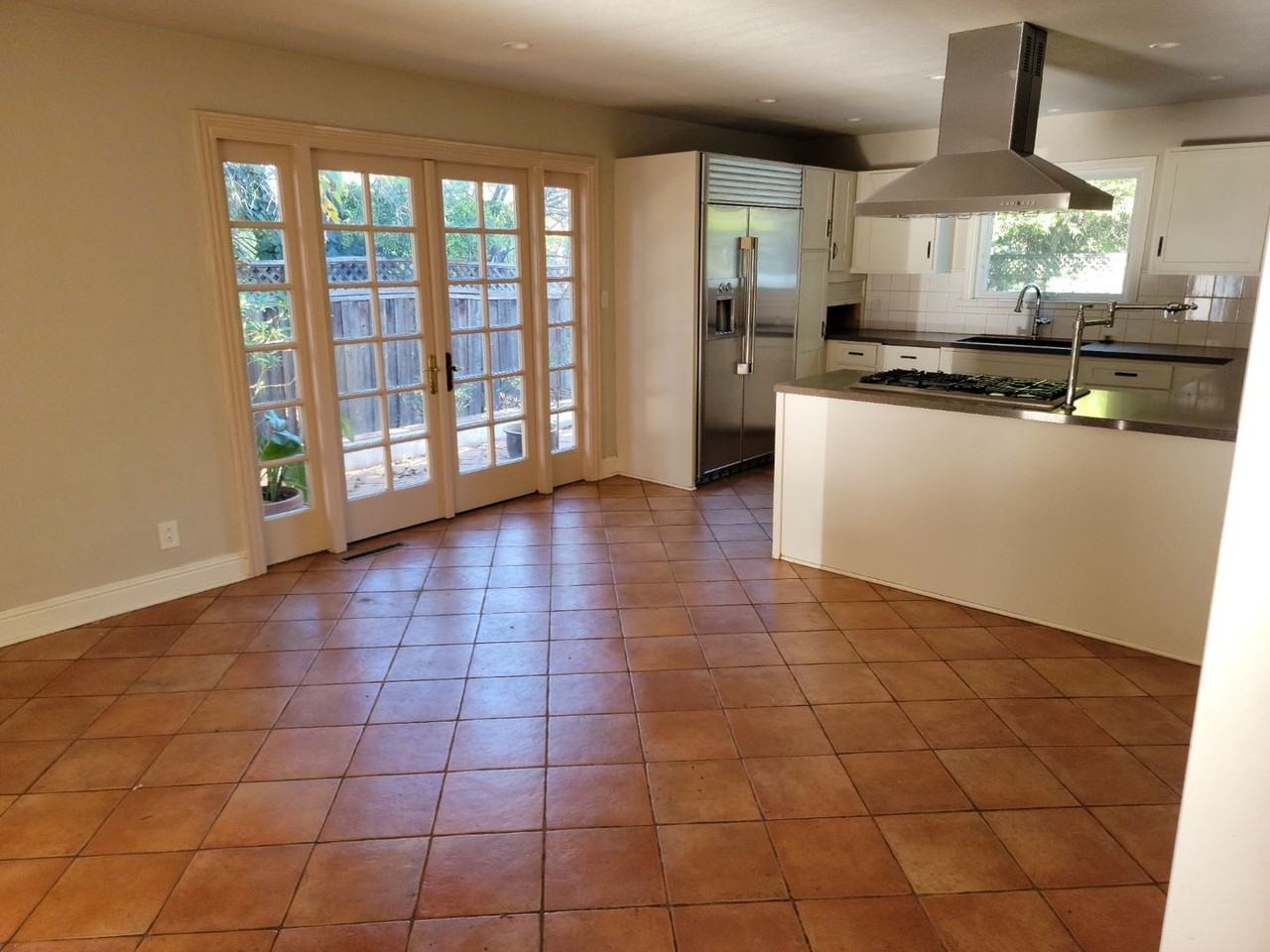 2421 Louis Rd - Photo 4 of 19
