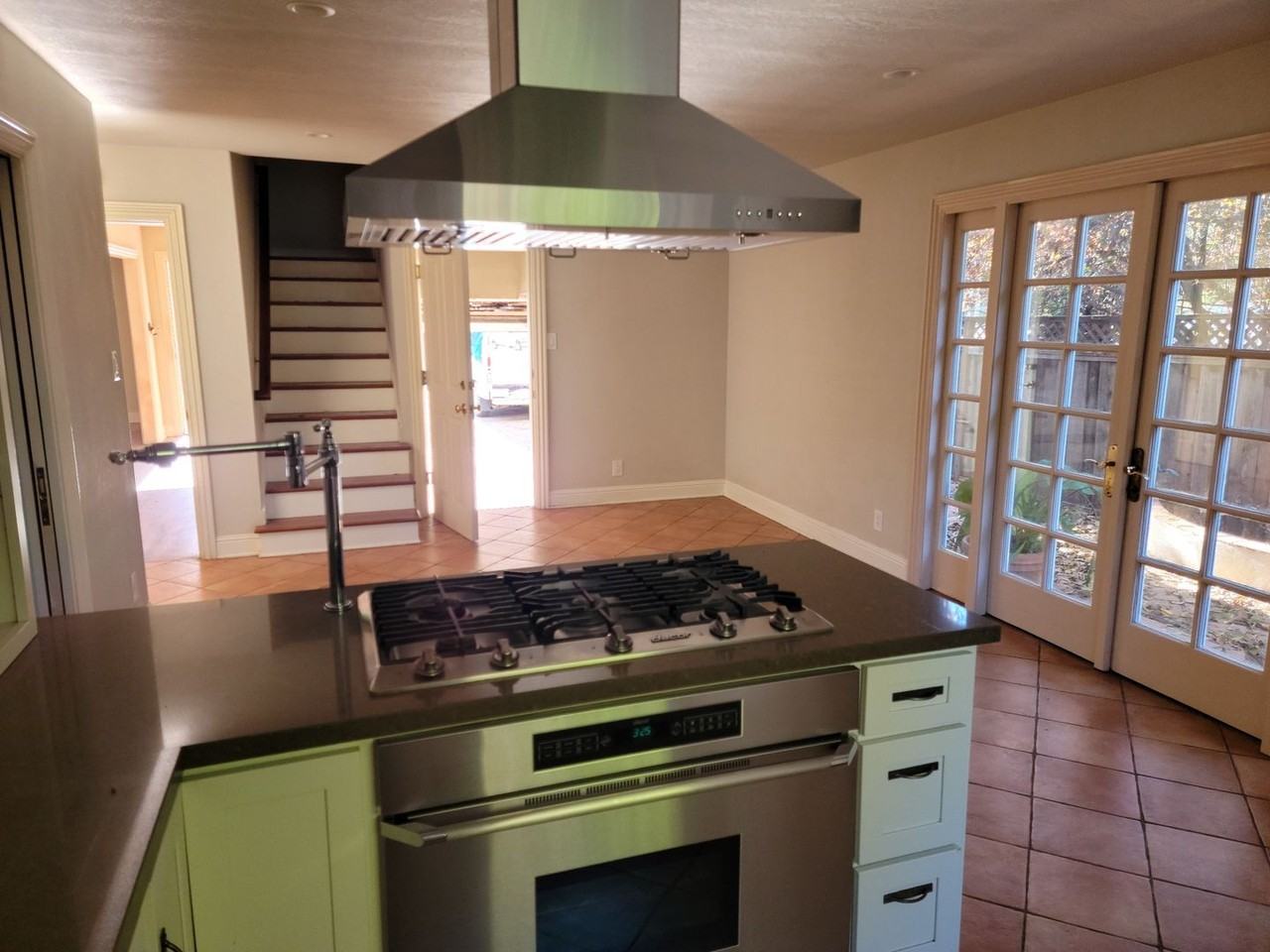 2421 Louis Rd - Photo 7 of 19