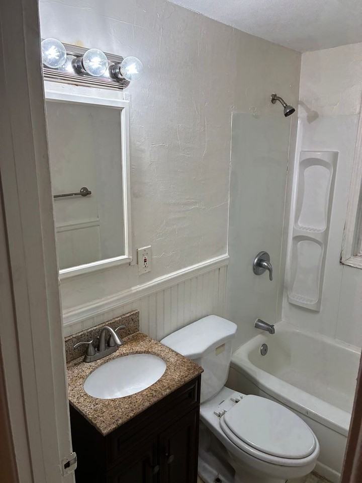 10305 Page Ave - Photo 7 of 12