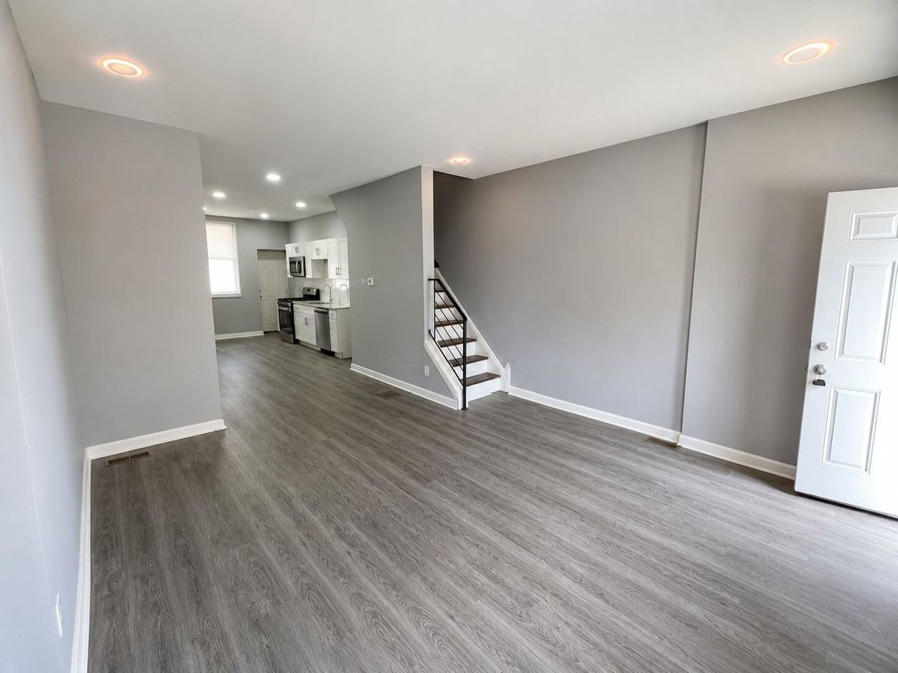 2746 N Garnet St - Photo 3 of 19
