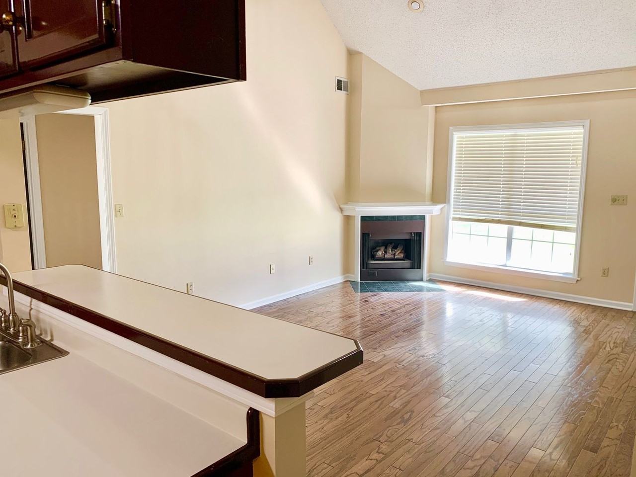 1414 Golf Course Dr - Photo 4 of 13