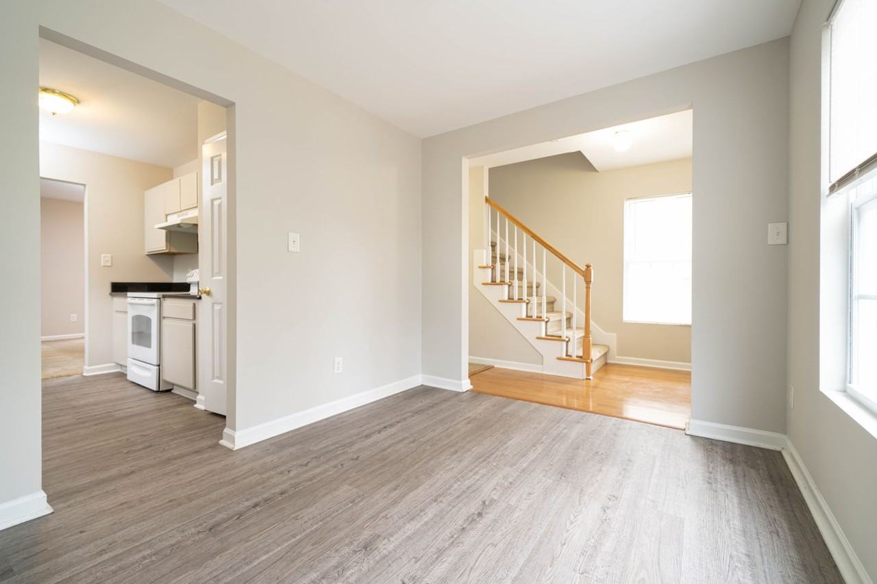 408 Cooper St - Photo 2 of 19