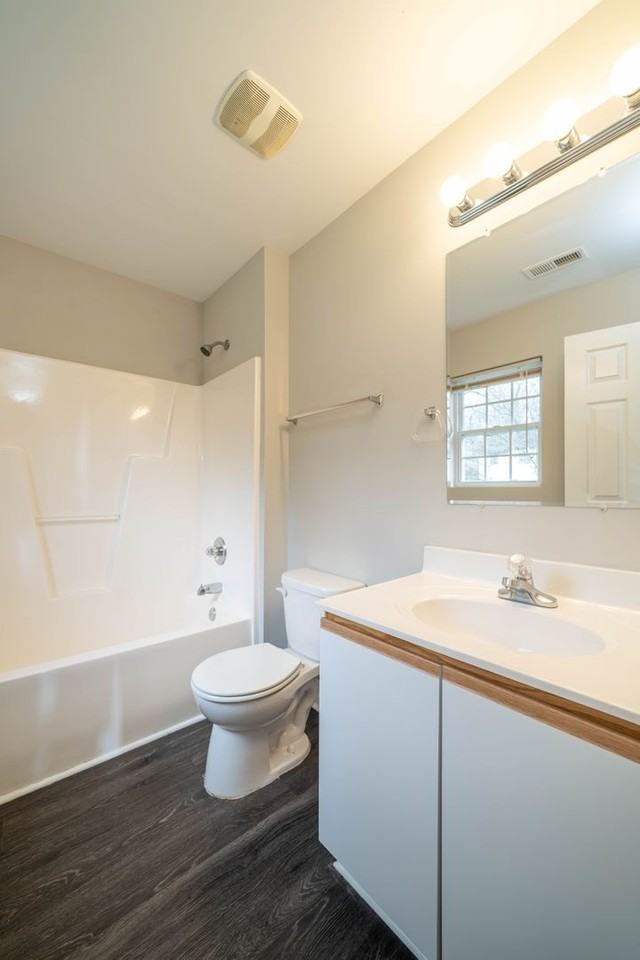 408 Cooper St - Photo 5 of 19