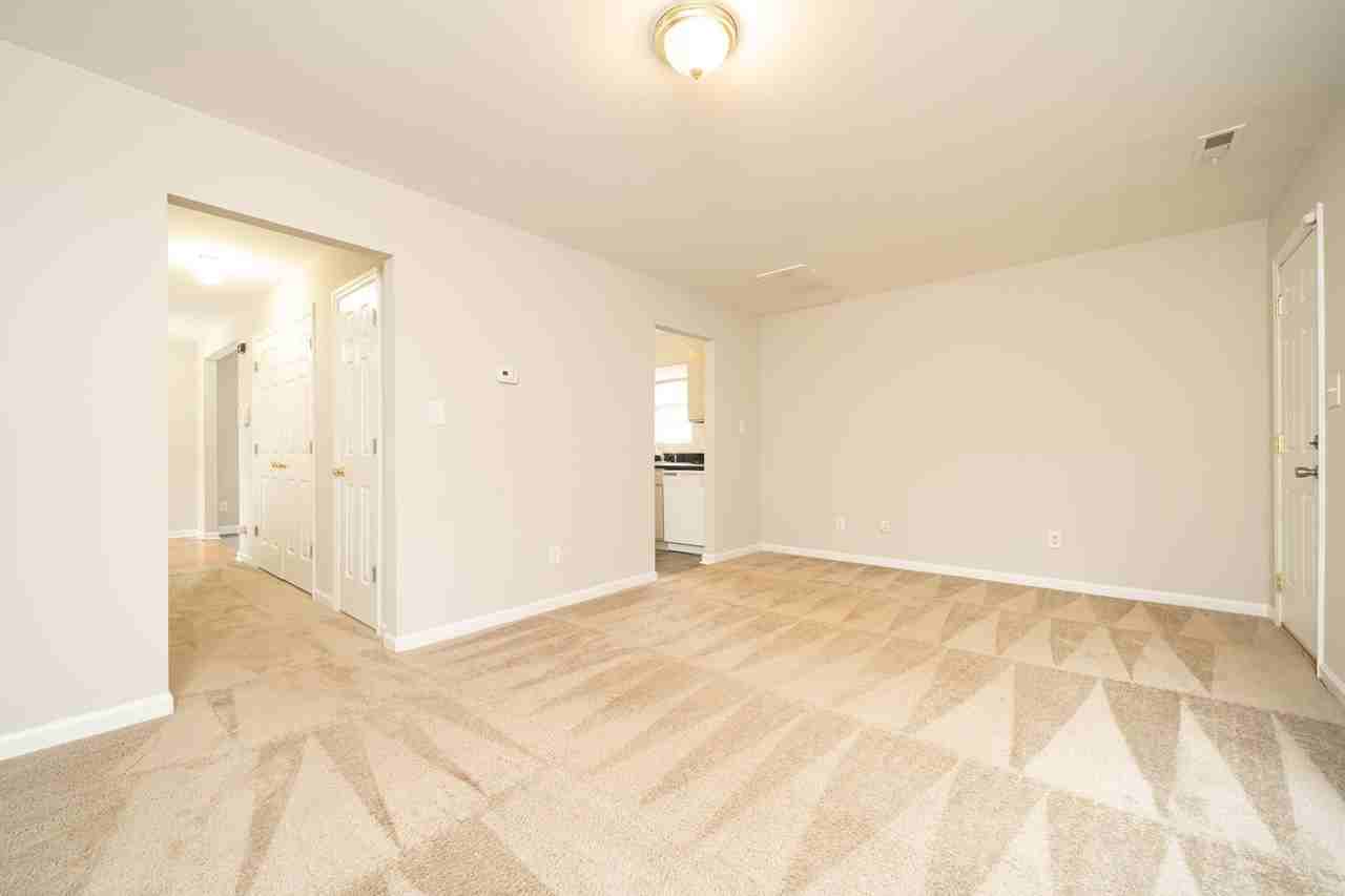 408 Cooper St - Photo 7 of 17