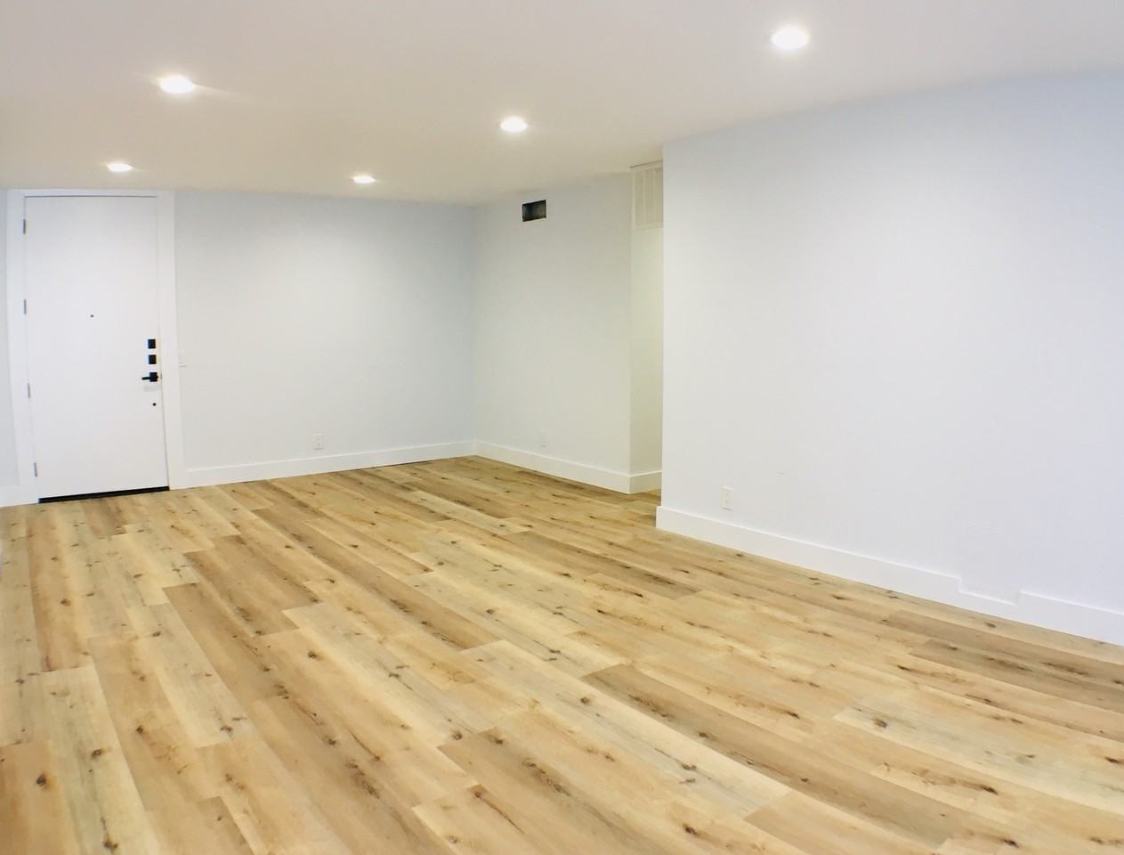 10751 Wilshire Blvd #1404 - Photo 3 of 13