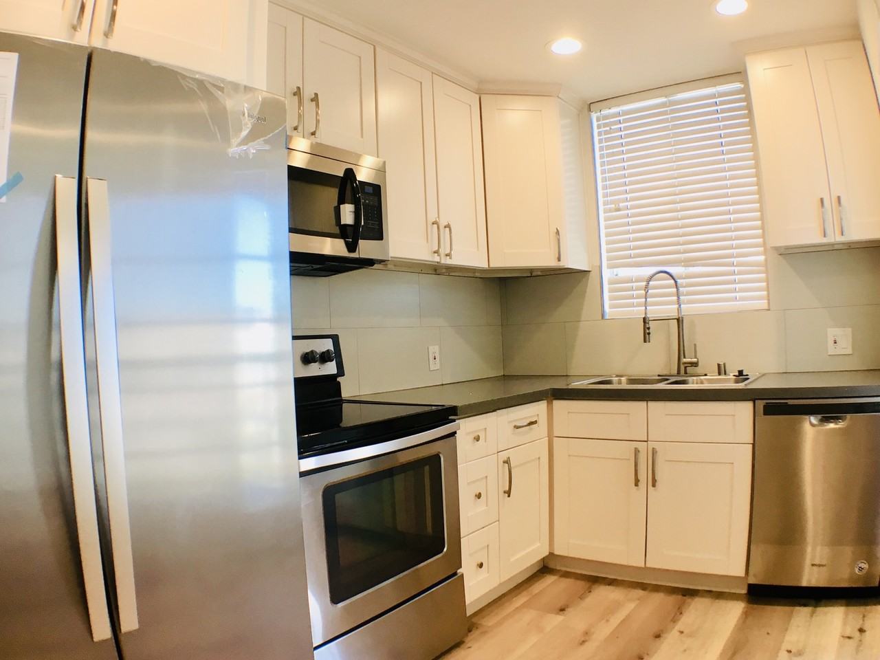 10751 Wilshire Blvd #1404 - Photo 5 of 13
