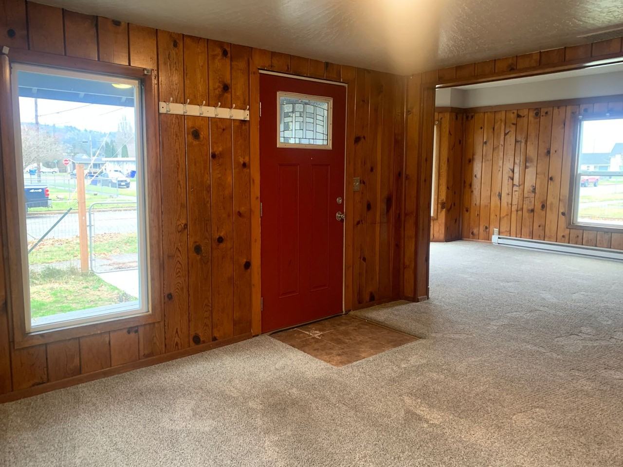 515 S 4th Ave - Photo 2 of 15