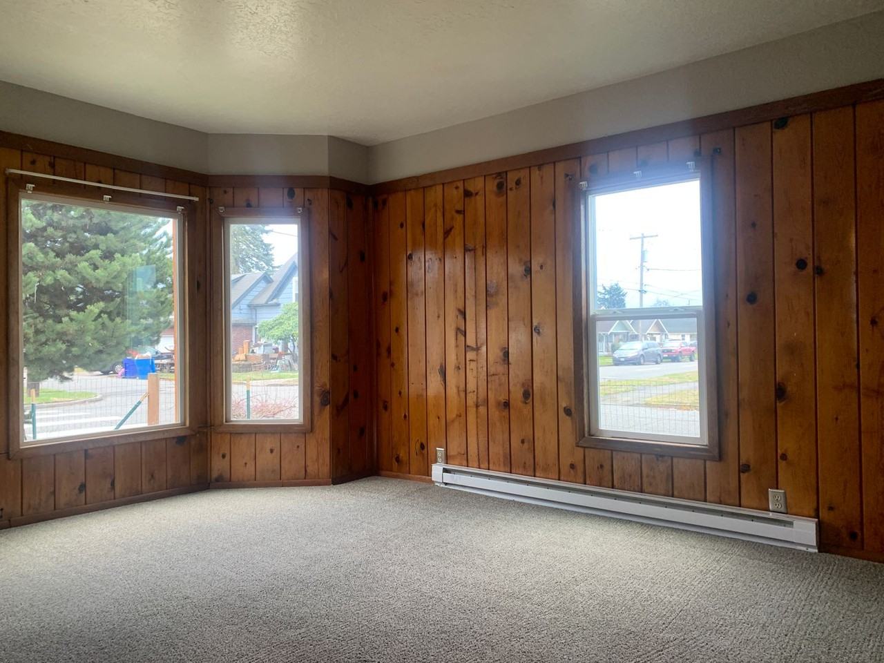 515 S 4th Ave - Photo 5 of 15