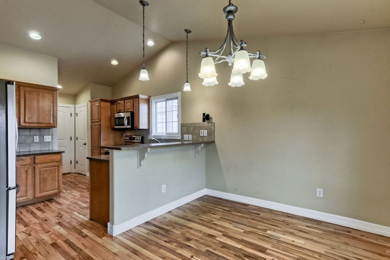 1331 61st Ave - Photo 7 of 50