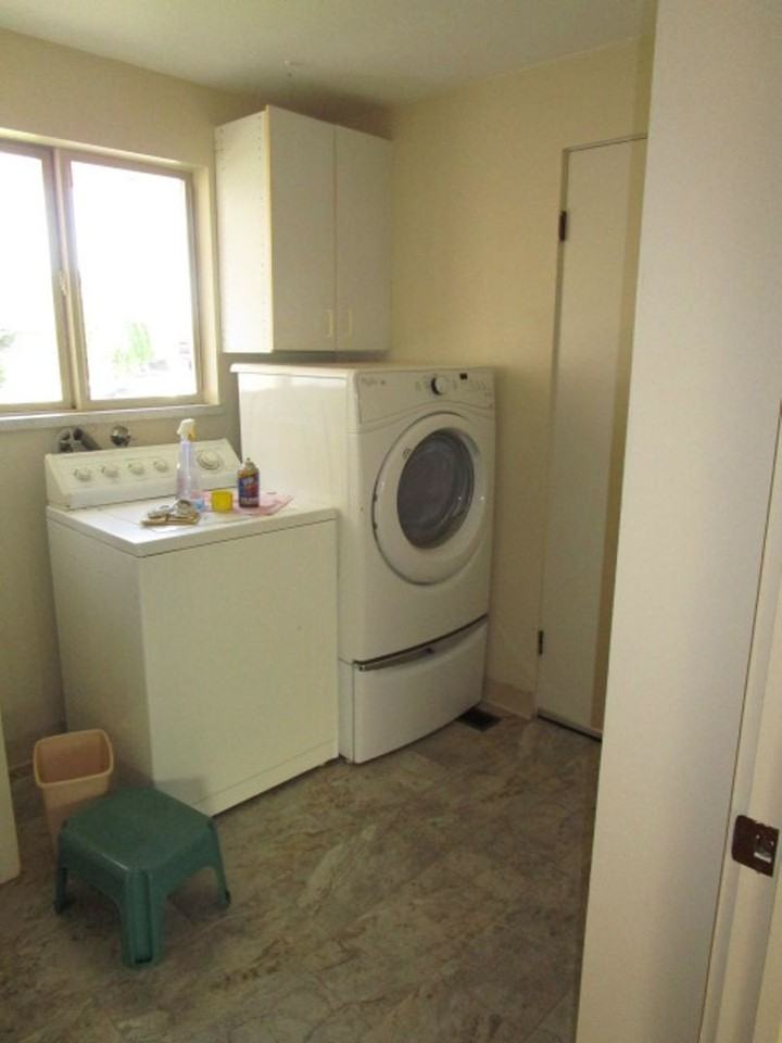 2310 W Parkway Dr - Photo 6 of 13
