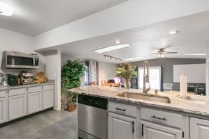 featured image of 813 Table Mountain Ct