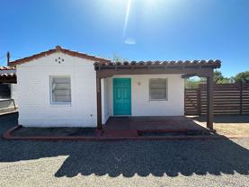 1 Bedrooms Near U of A! Cottage Style Homes with Washer/Dryers and Renovated! - Photo 1 of 1