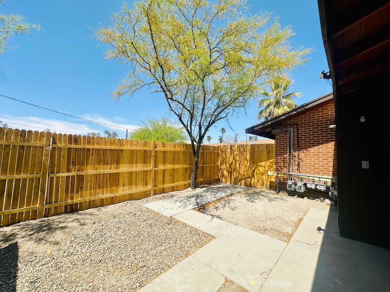 Studios and 1 Bedrooms in Central Location Tucson! - Photo 3 of 3