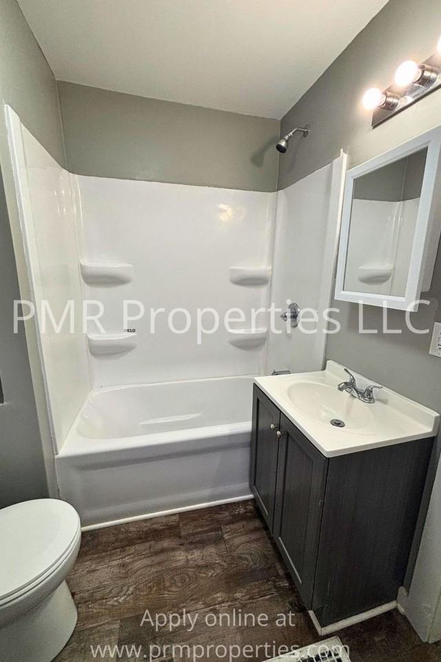 2211 Locust St - Photo 7 of 14