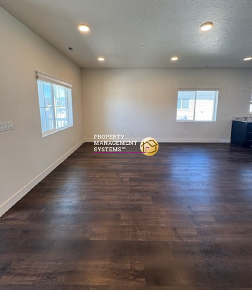 1909 E Magnolia Cir - Photo 4 of 26