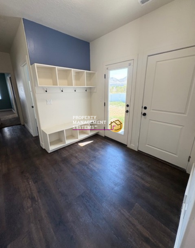 1909 E Magnolia Cir - Photo 7 of 26