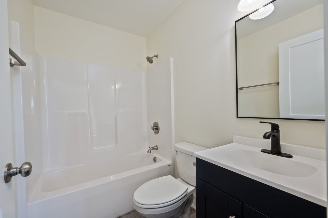 1210 Market St - Photo 4 of 7