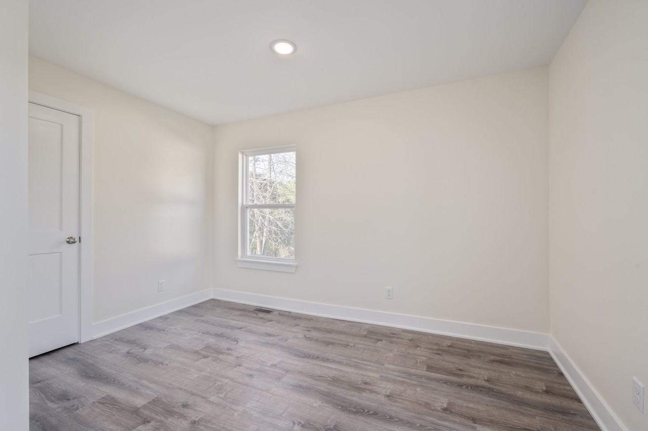 1210 Market St - Photo 5 of 7