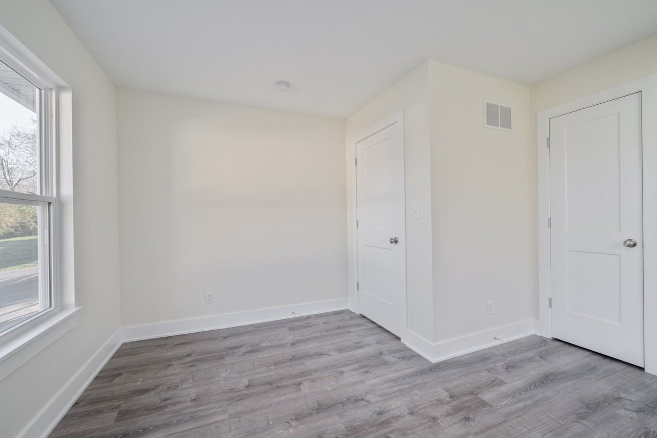1210 Market St - Photo 6 of 7