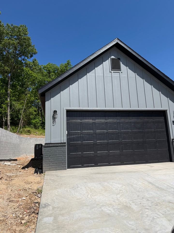 11 Hillborough Ln - Photo 2 of 20