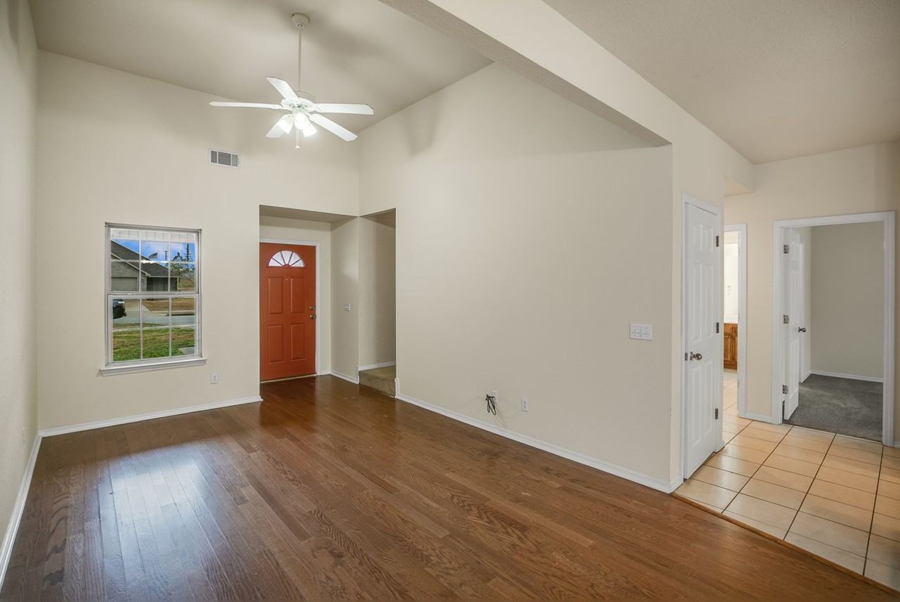 3606 Sw Deerfield Blvd #2 - Photo 2 of 22