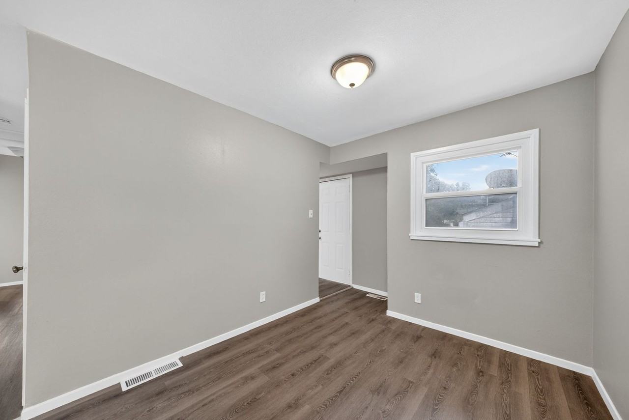 416 Crawford Rd - Photo 6 of 21
