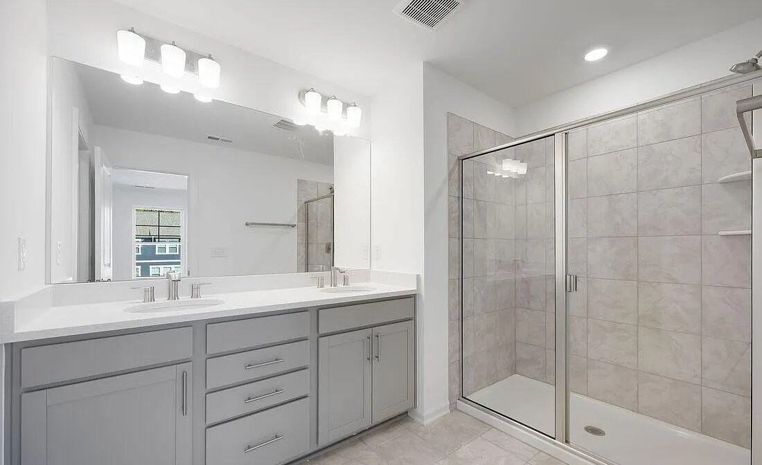 430 Rowe Way - Photo 6 of 15