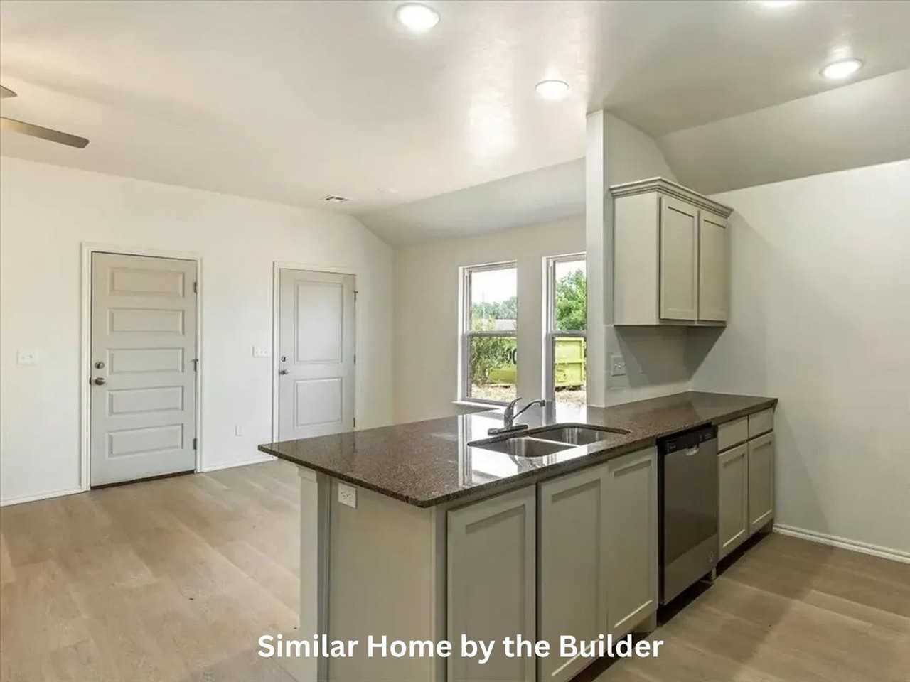 1416 Sw Wisconsin Ave #1 - Photo 5 of 16