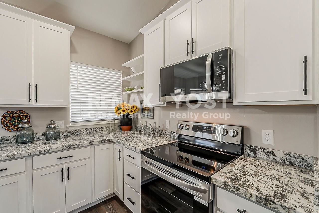 10294 W Martin Rd - Photo 3 of 17