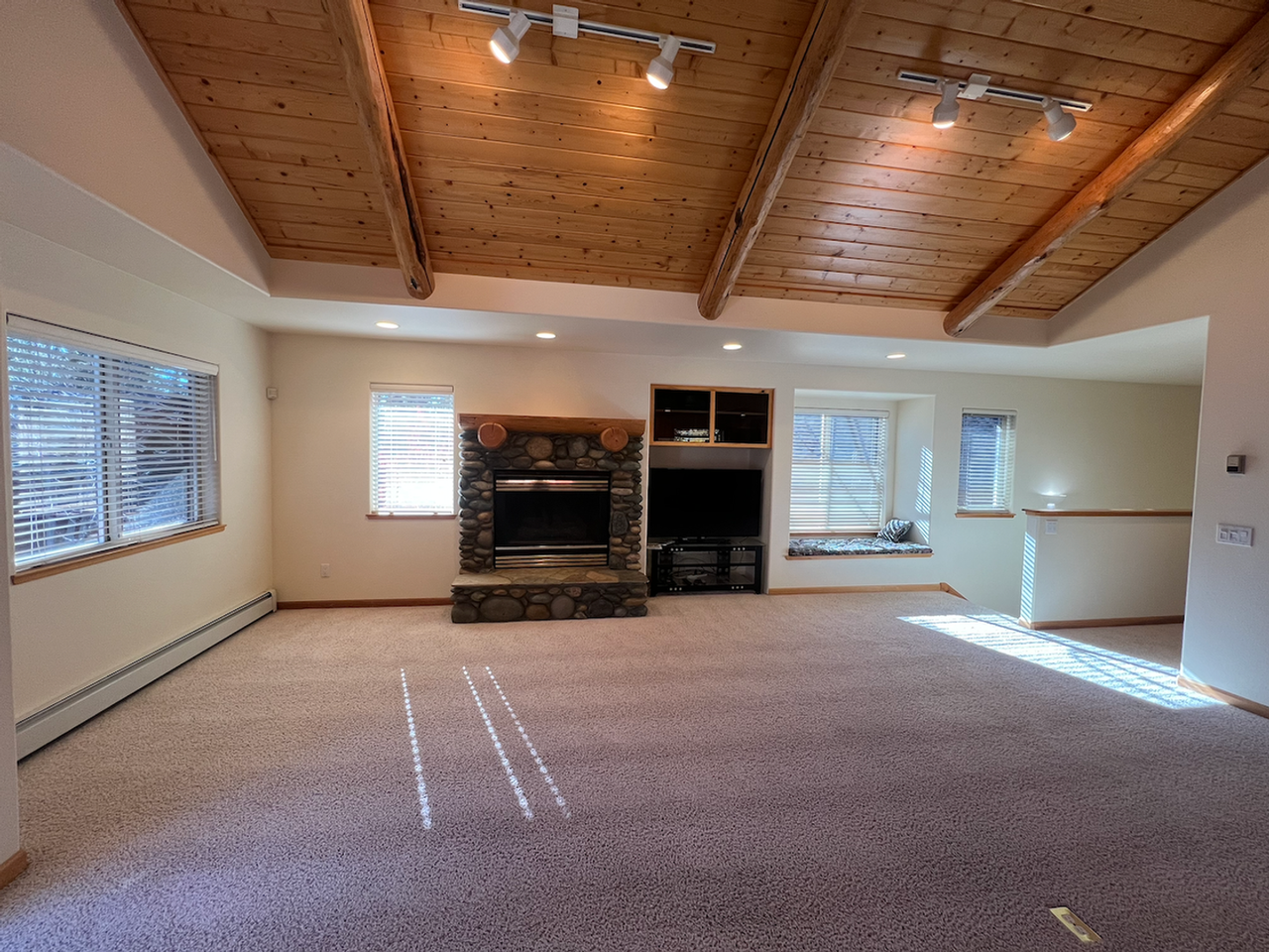 928 Northwood Blvd #9 - Photo 6 of 23