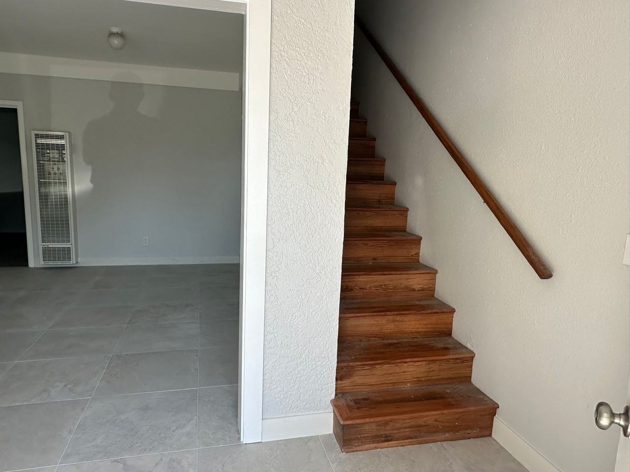 1123 Highland St - Photo 4 of 14