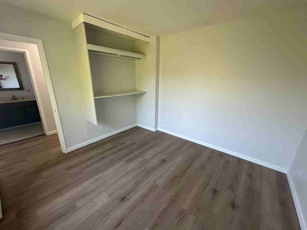 1123 Highland St - Photo 6 of 14
