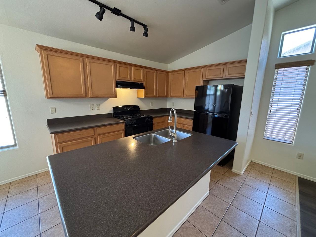 6047 S Avenida Las Monjas - Photo 5 of 15