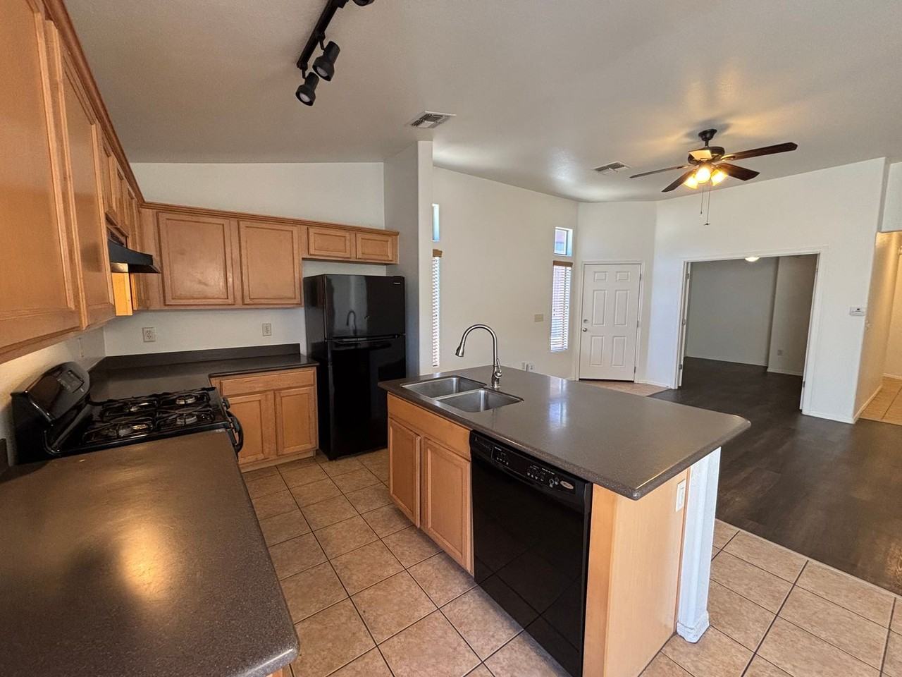 6047 S Avenida Las Monjas - Photo 6 of 15