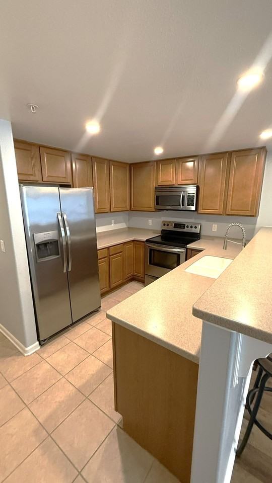 1212 Walnut Ave #4 - Photo 2 of 16