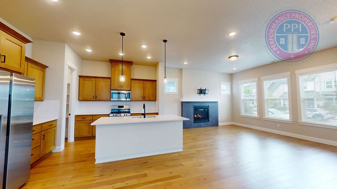 4193 Se 69th Ave - Photo 6 of 39