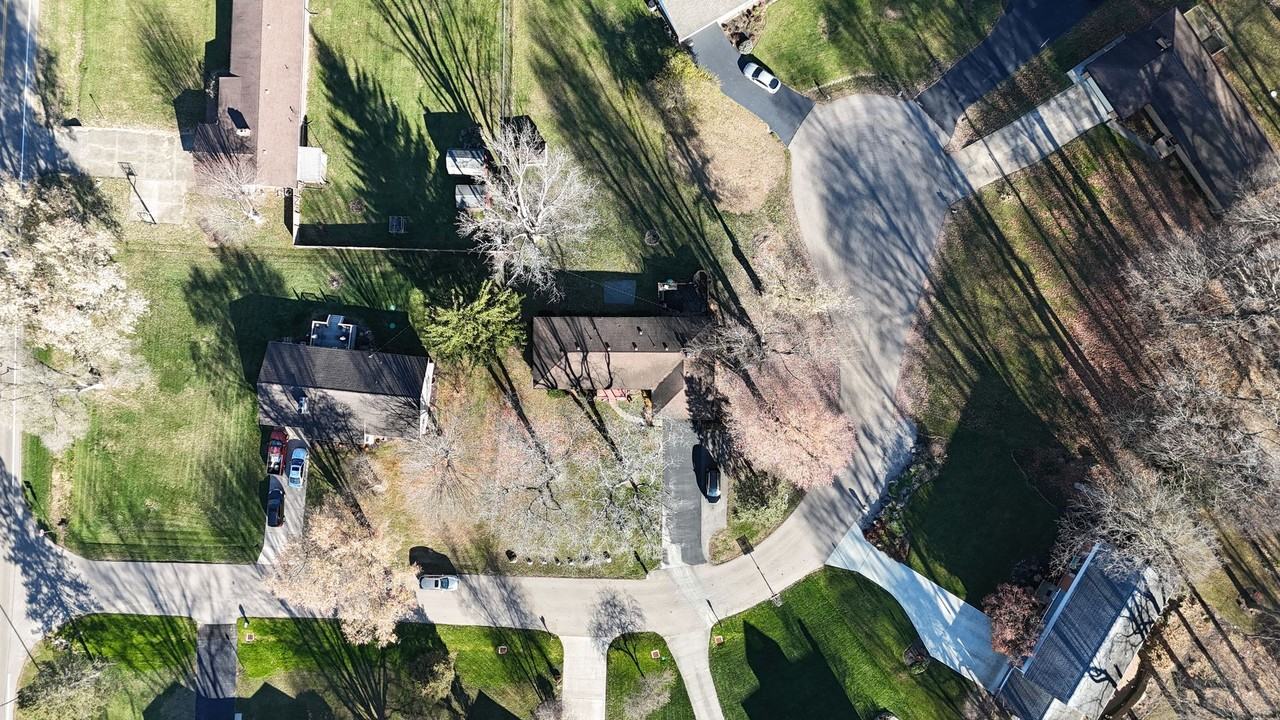 1070 Nagle Ct - Photo 2 of 22
